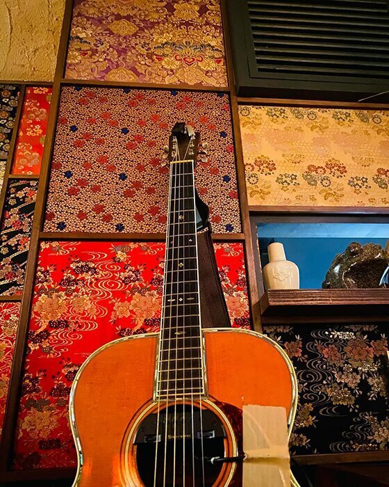 Acoustic guitar